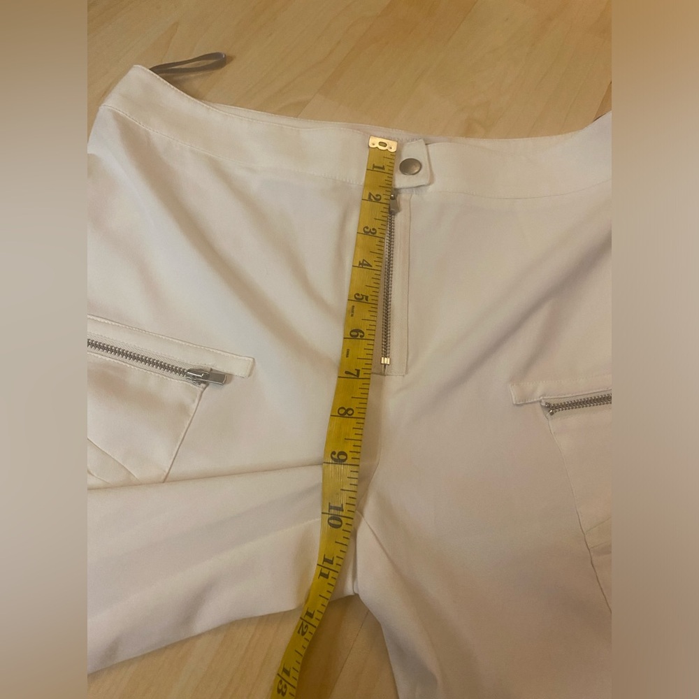 White pants - Picture 7 of 16